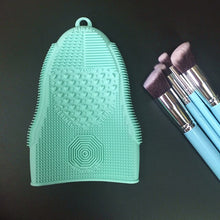 Load image into Gallery viewer, Newest Silicone Brush Cleaner