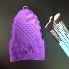 Load image into Gallery viewer, Newest Silicone Brush Cleaner